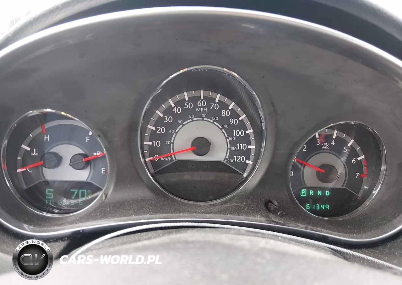 2013 Chrysler 200 Touring VIN:1C3CCBBB5DN501378 - 7