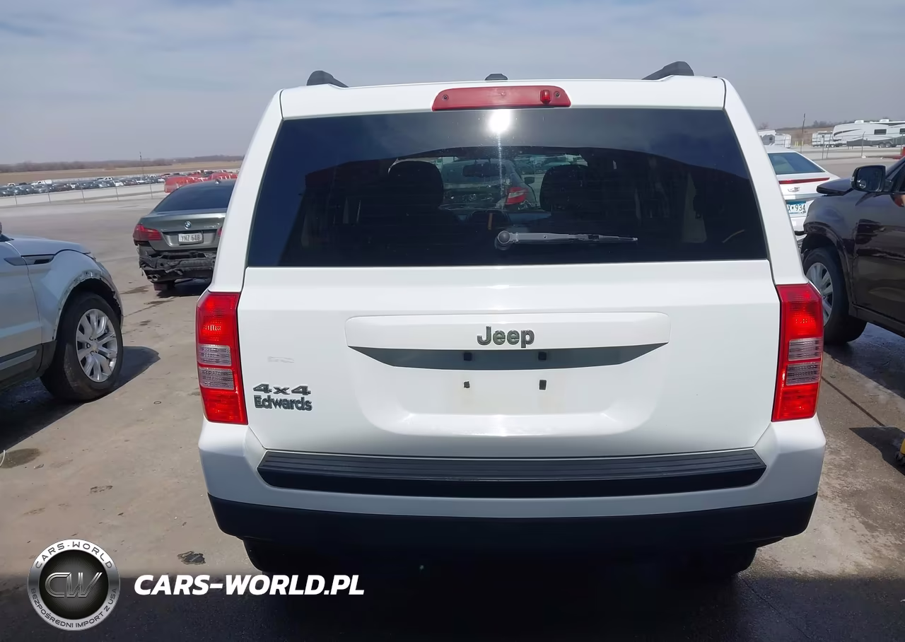 2016 Jeep Patriot Sport VIN:1C4NJRBB4GD566364 - 17