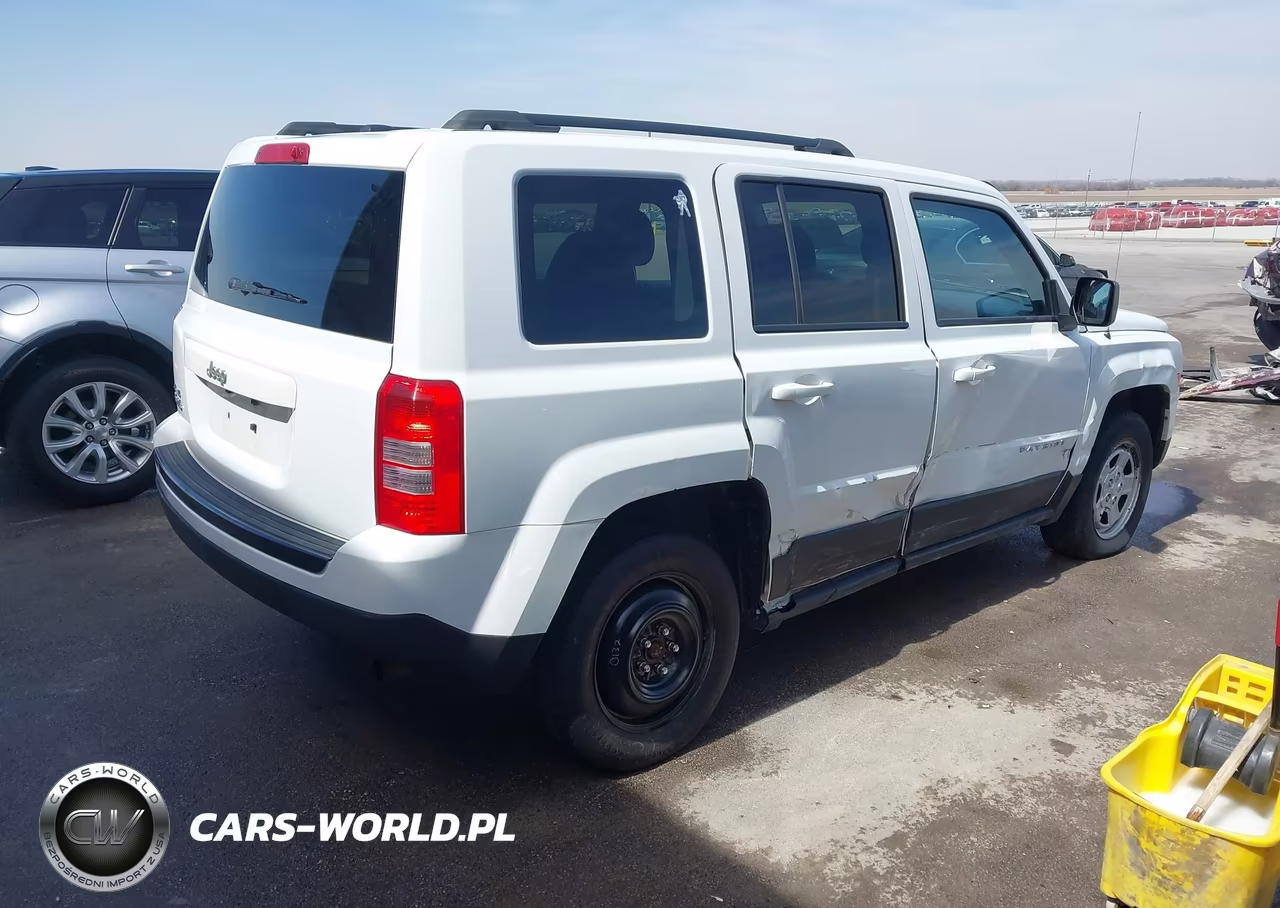 2016 Jeep Patriot Sport VIN:1C4NJRBB4GD566364 - 4