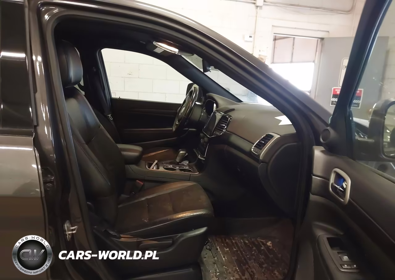 2021 Jeep Grand Cherokee Laredo X 4X4 VIN:1C4RJFAG7MC709323 - 5