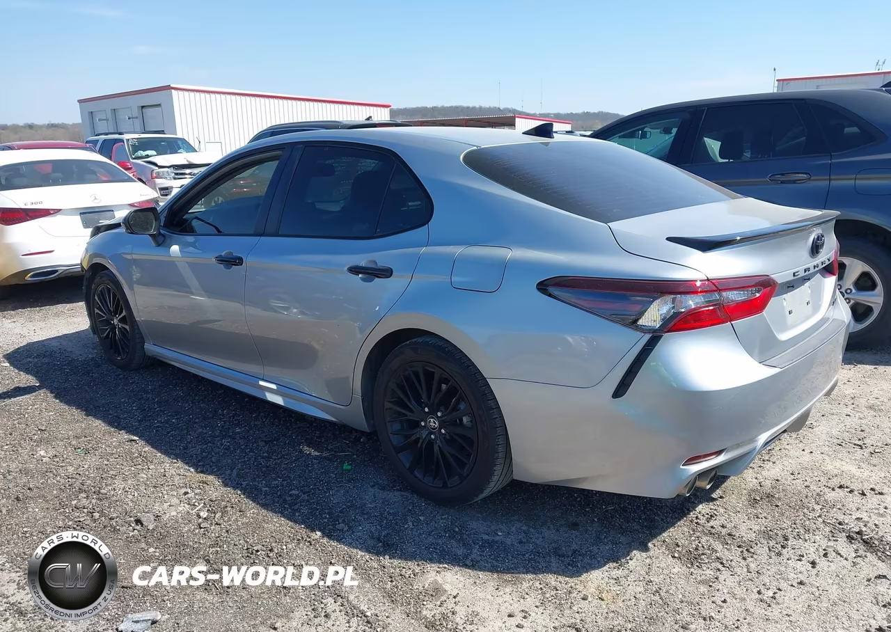 2022 Toyota Camry Nightshade Edition Hybrid VIN:4T1T31AK4NU042984 - 3