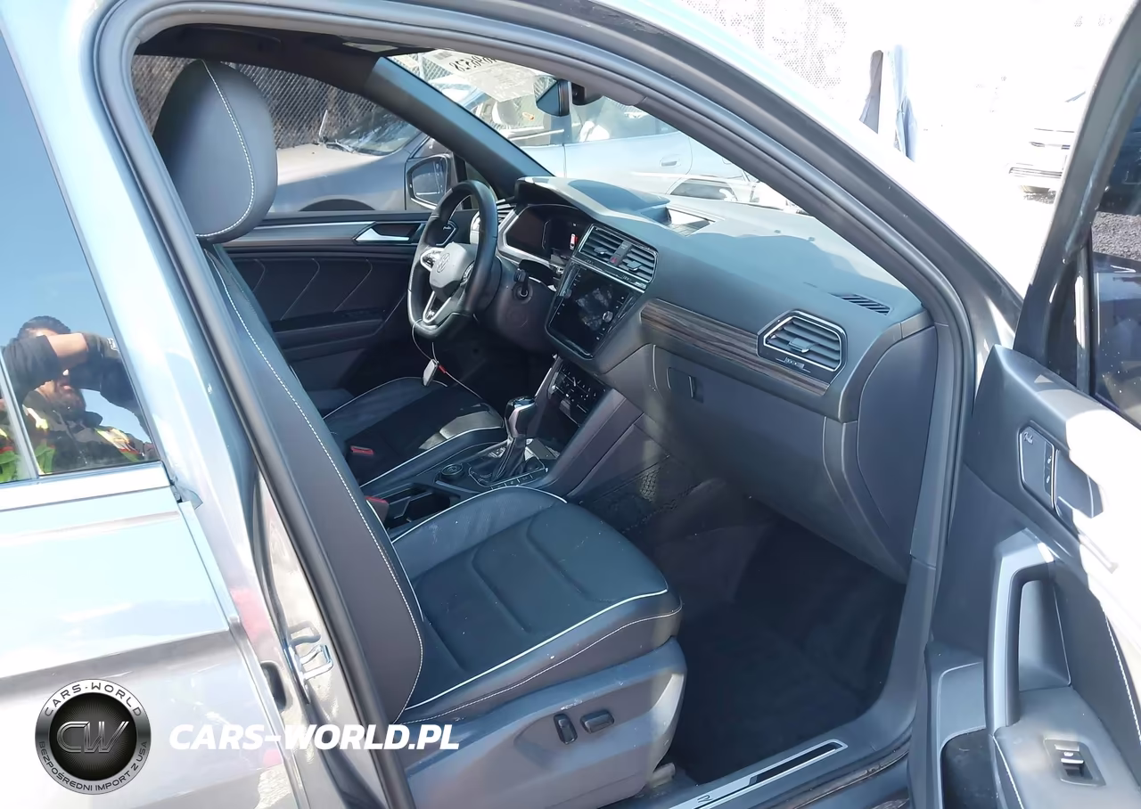 2022 Volkswagen Tiguan 2.0T Sel R-Line VIN:3VV4B7AX5NM064170 - 17