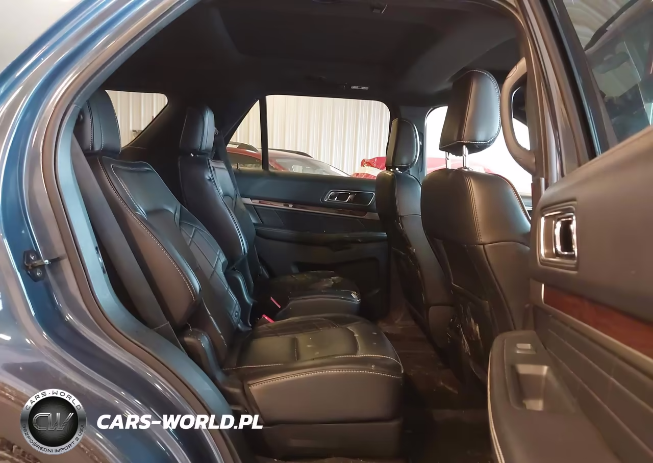 2019 Ford Explorer Platinum VIN:1FM5K8HT7KGA71196 - 8