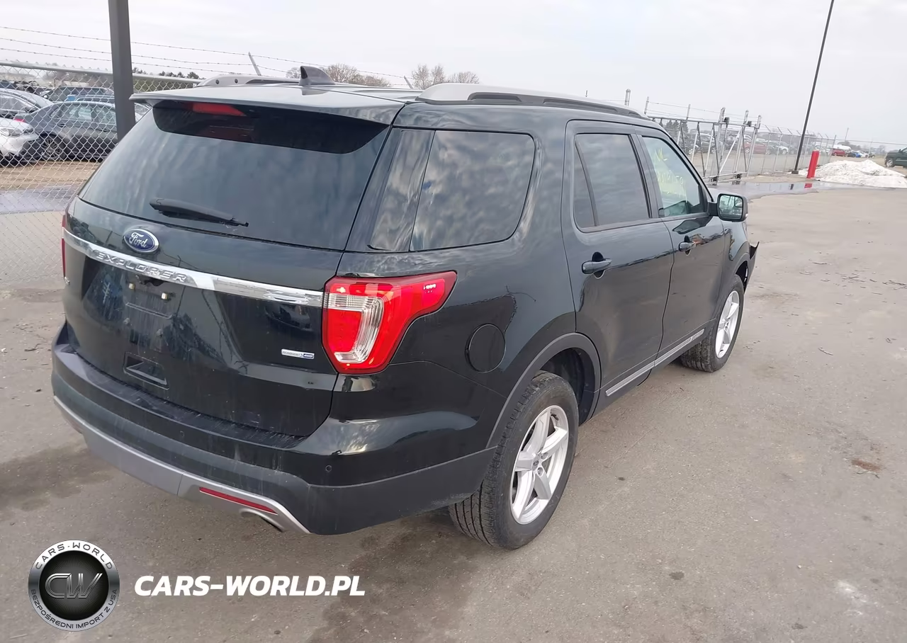 2017 Ford Explorer Xlt VIN:1FM5K8DH5HGB91556 - 4