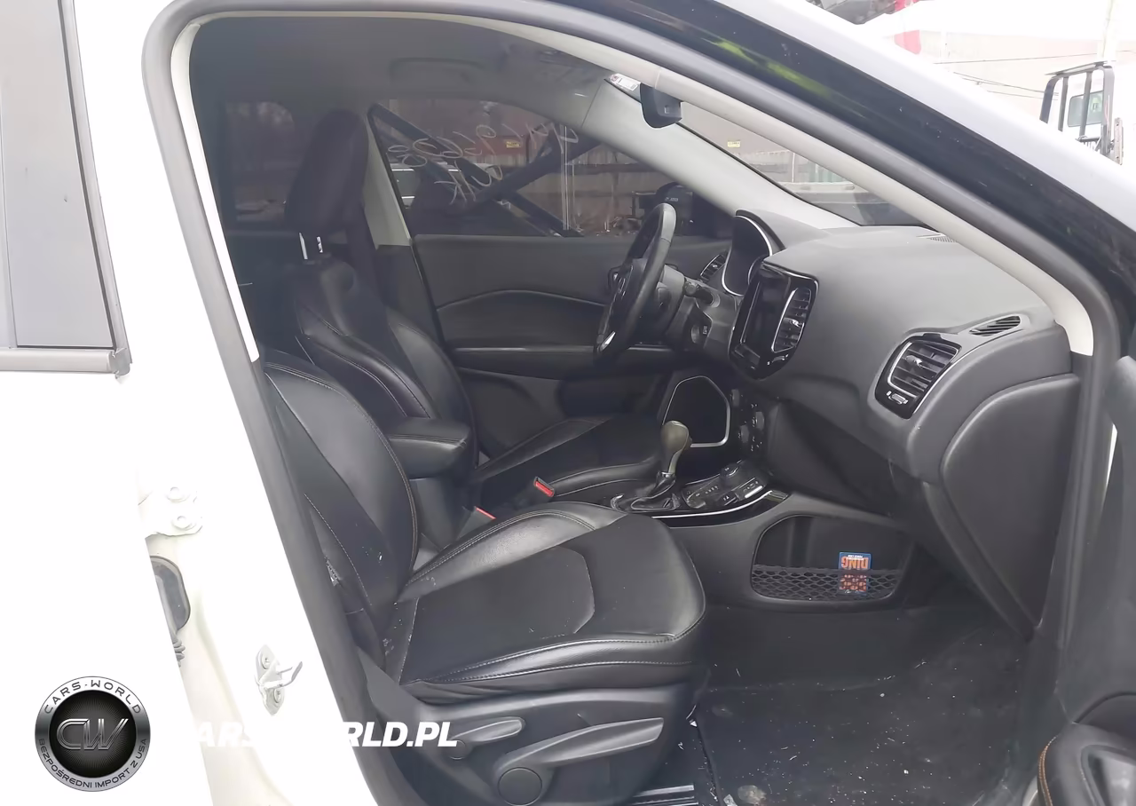 2019 Jeep Compass Limited 4X4 VIN:3C4NJDCB3KT842568 - 5