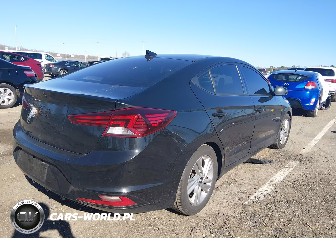 2020 Hyundai Elantra Sel VIN:5NPD84LF6LH583618 - 4