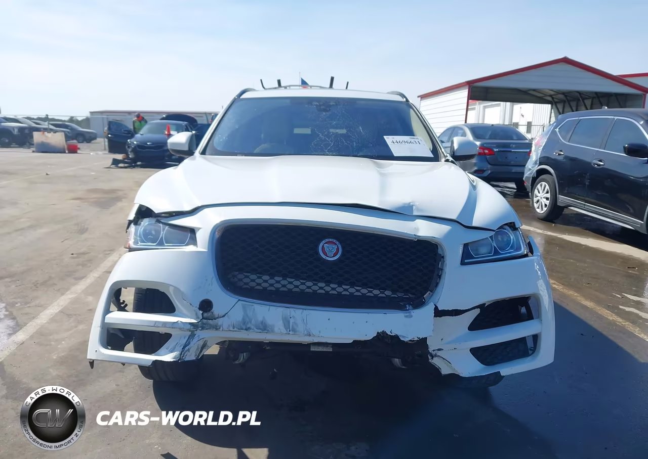 2017 Jaguar F-Pace 35T Premium VIN:SADCJ2BV2HA889652 - 12