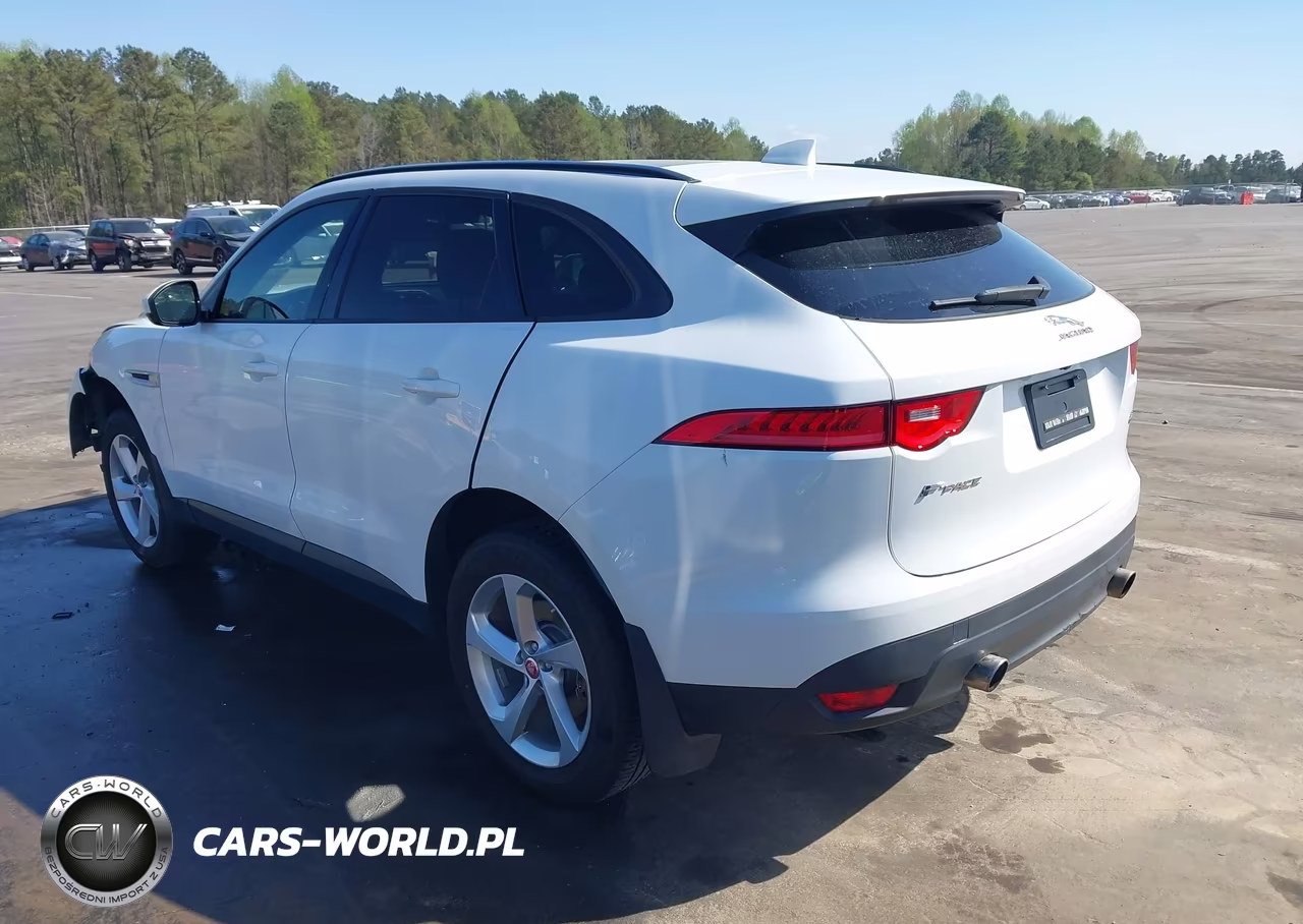 2017 Jaguar F-Pace 35T Premium VIN:SADCJ2BV2HA889652 - 3