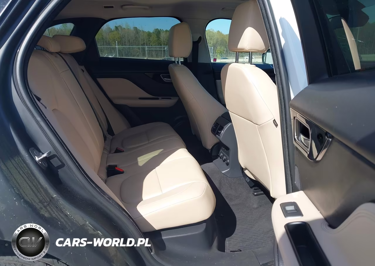 2017 Jaguar F-Pace 35T Premium VIN:SADCJ2BV2HA889652 - 8