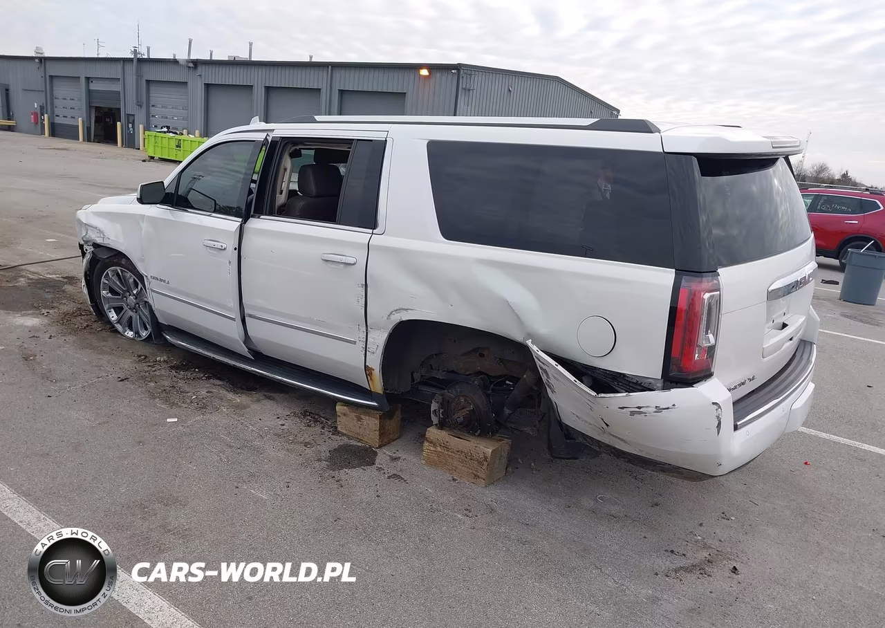 2017 GMC Yukon Xl Denali VIN:1GKS2HKJ1HR219827 - 3