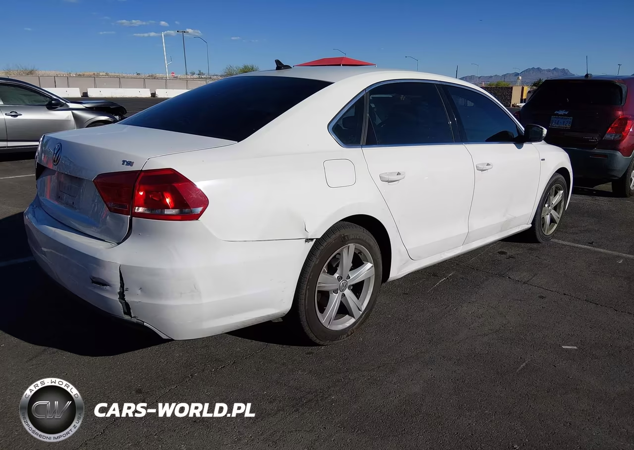 2015 Volkswagen Passat 1.8T Limited Edition VIN:1VWAT7A32FC109691 - 4