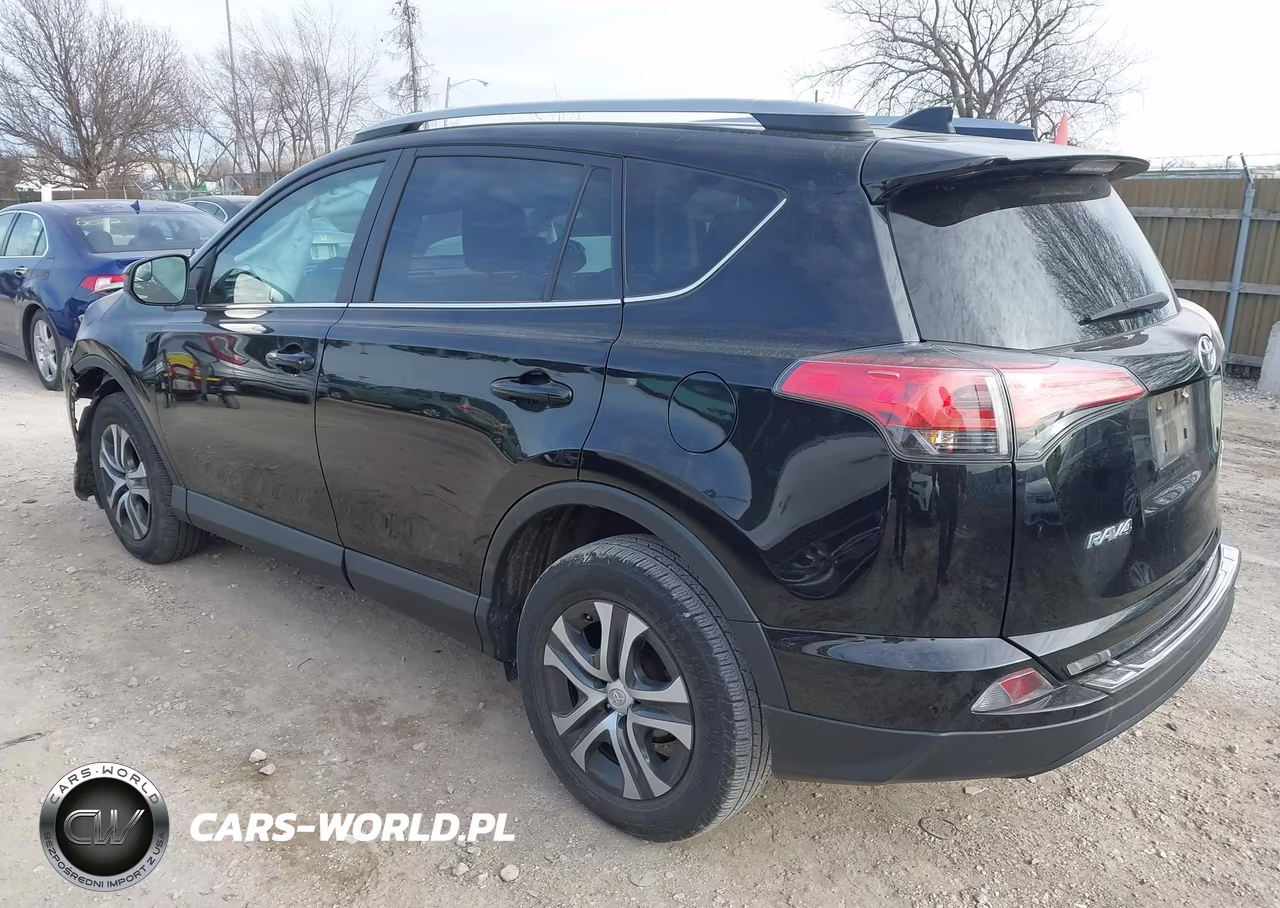 2018 Toyota Rav4 Le VIN:2T3BFREV9JW780447 - 3