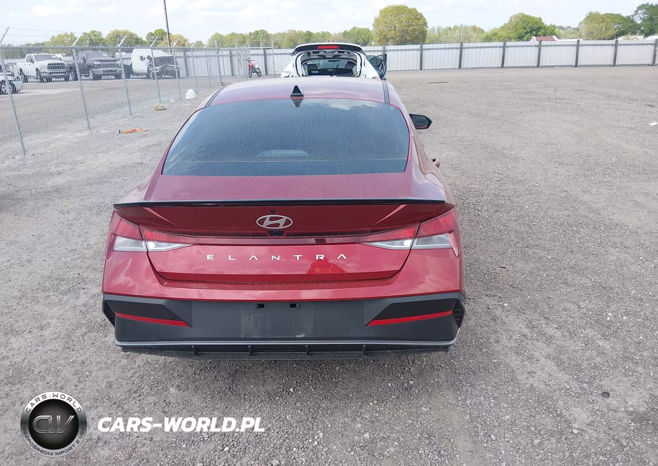 2025 Hyundai Elantra Sel Sport VIN:KMHLM4DG5SU011857 - 17