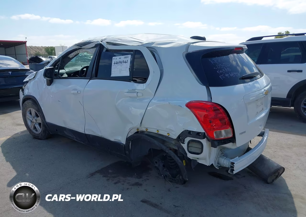 2022 Chevrolet Trax Fwd Ls VIN:KL7CJKSMXNB551051 - 3