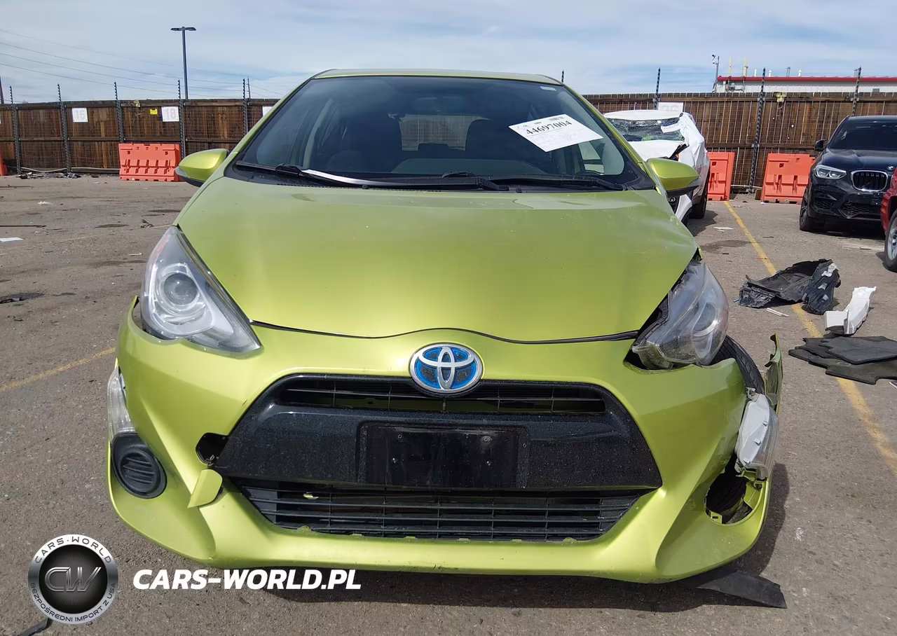 2015 Toyota Prius C Two VIN:JTDKDTB31F1112282 - 13