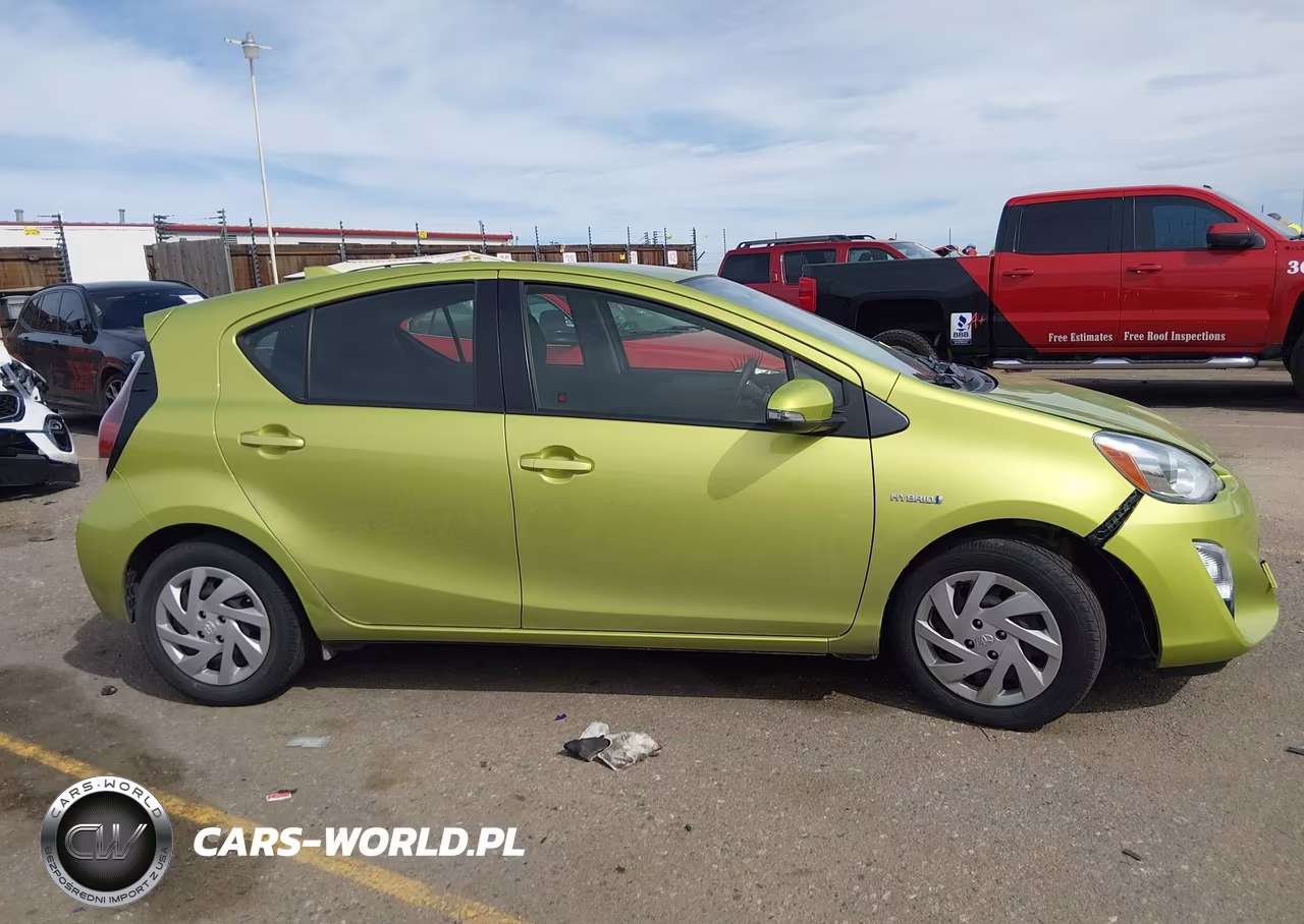 2015 Toyota Prius C Two VIN:JTDKDTB31F1112282 - 14