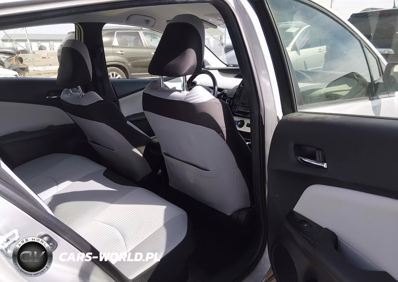 2016 Toyota Prius Three VIN:JTDKARFU1G3018570 - 8