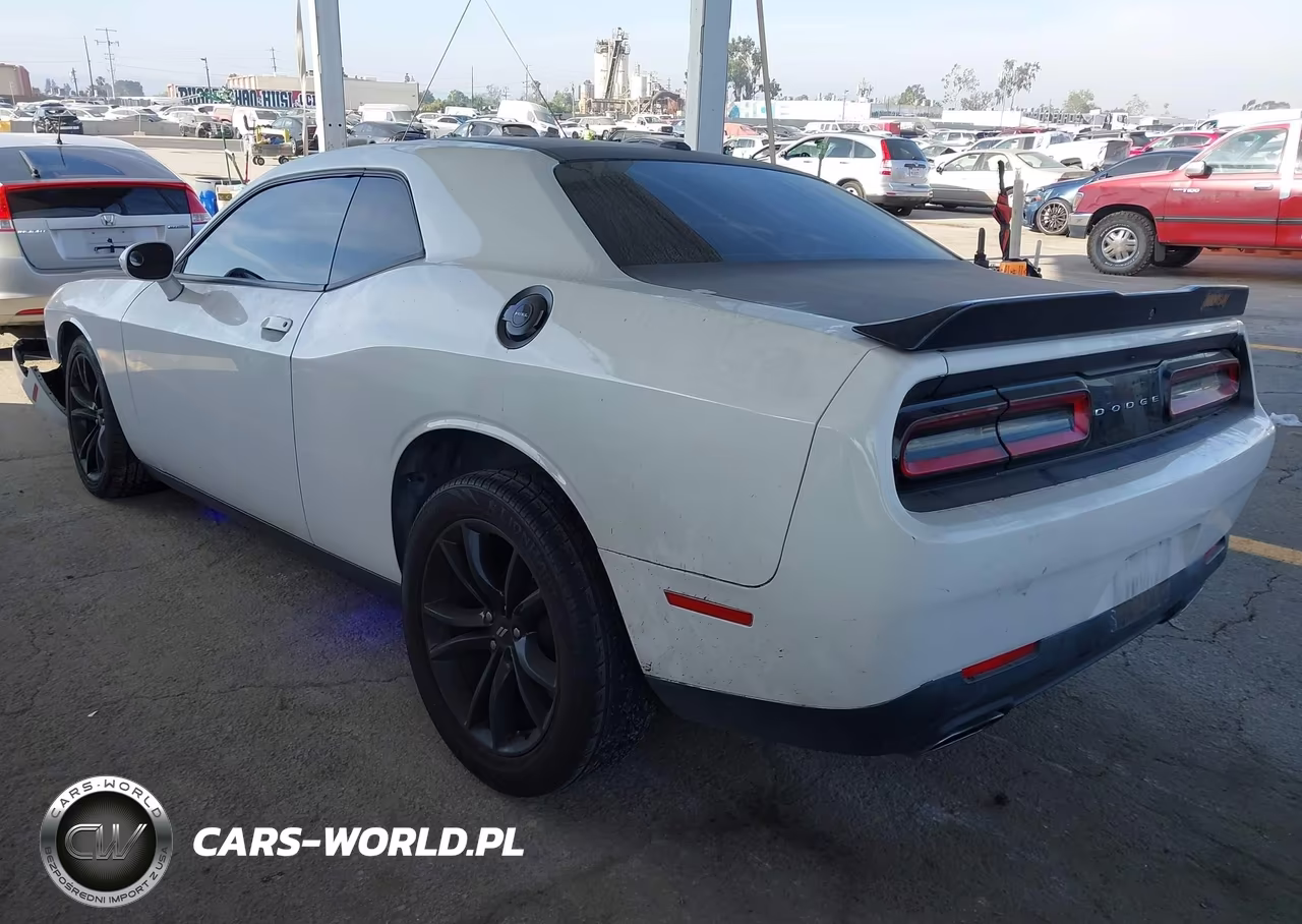 2017 Dodge Challenger Sxt VIN:2C3CDZAG7HH584782 - 3