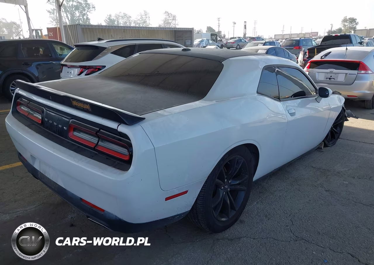 2017 Dodge Challenger Sxt VIN:2C3CDZAG7HH584782 - 4