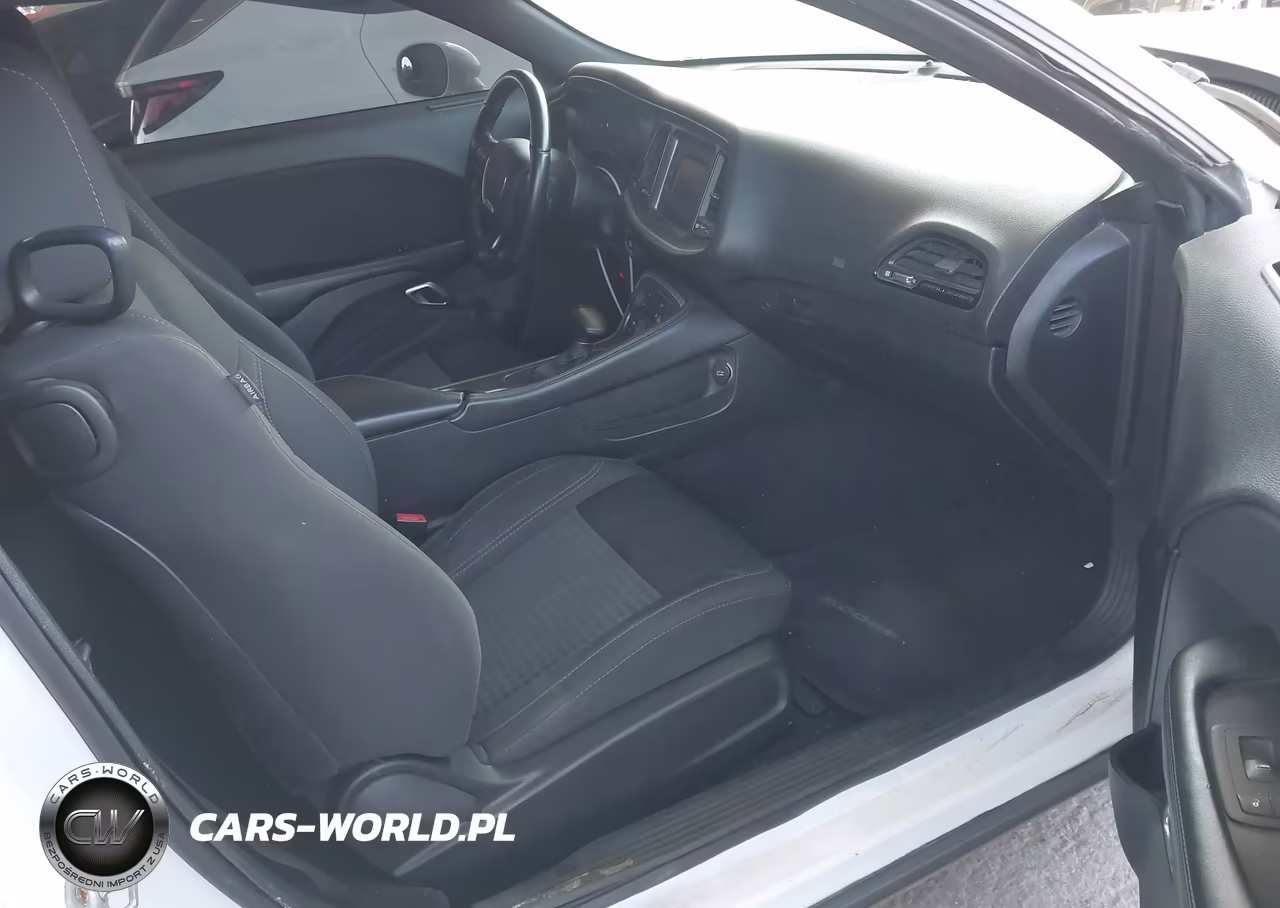 2017 Dodge Challenger Sxt VIN:2C3CDZAG7HH584782 - 5