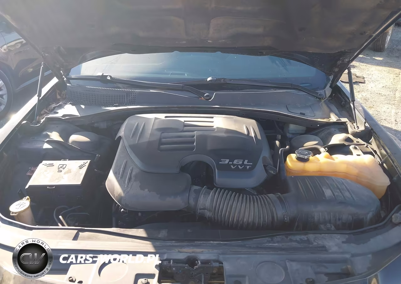 2014 Chrysler 300 300S VIN:2C3CCABG2EH355490 - 10