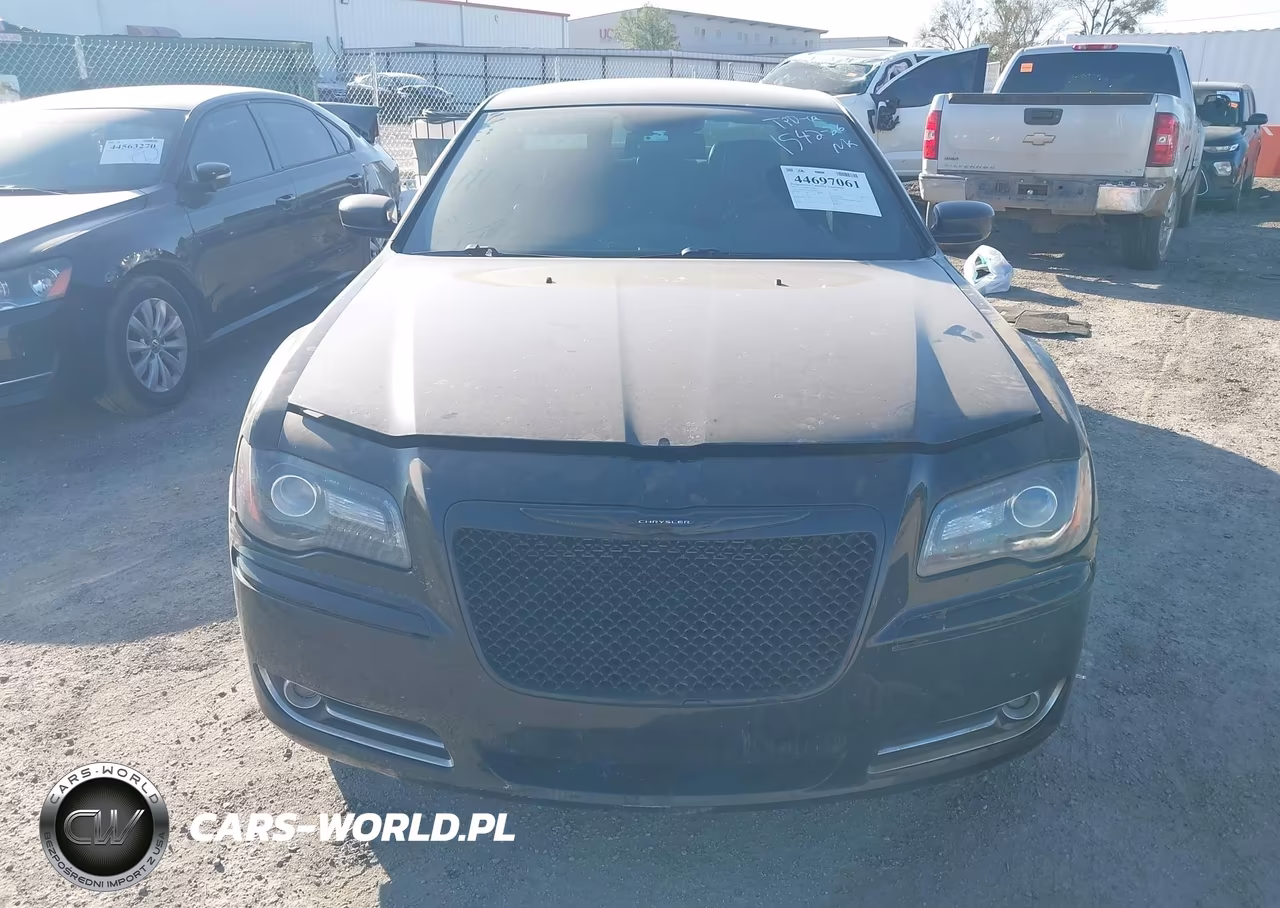 2014 Chrysler 300 300S VIN:2C3CCABG2EH355490 - 13