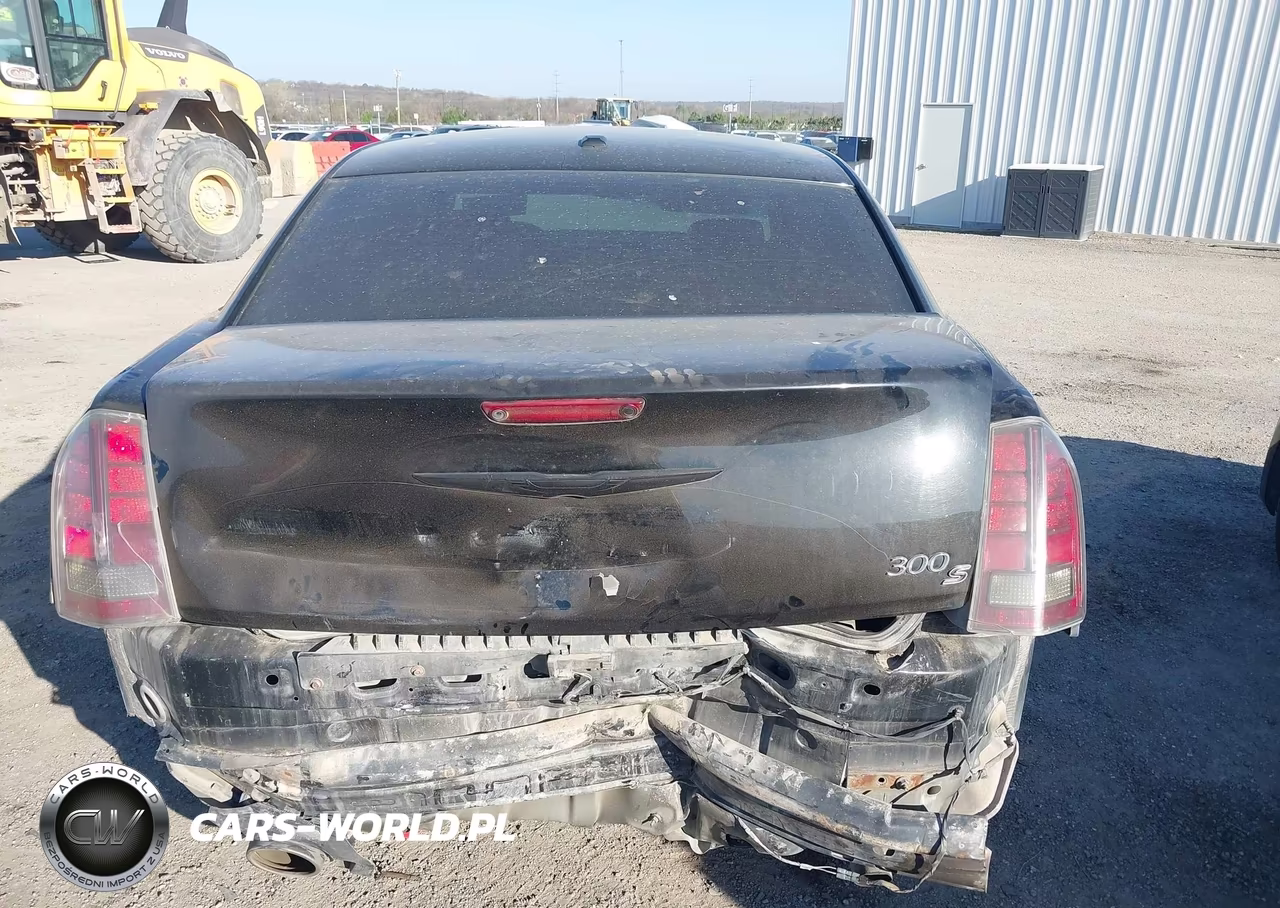 2014 Chrysler 300 300S VIN:2C3CCABG2EH355490 - 17