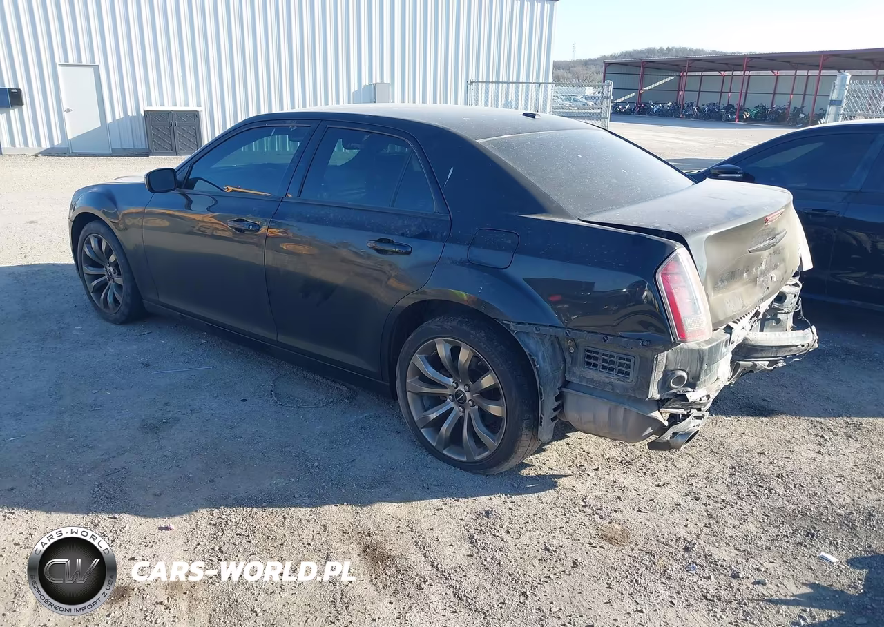 2014 Chrysler 300 300S VIN:2C3CCABG2EH355490 - 3