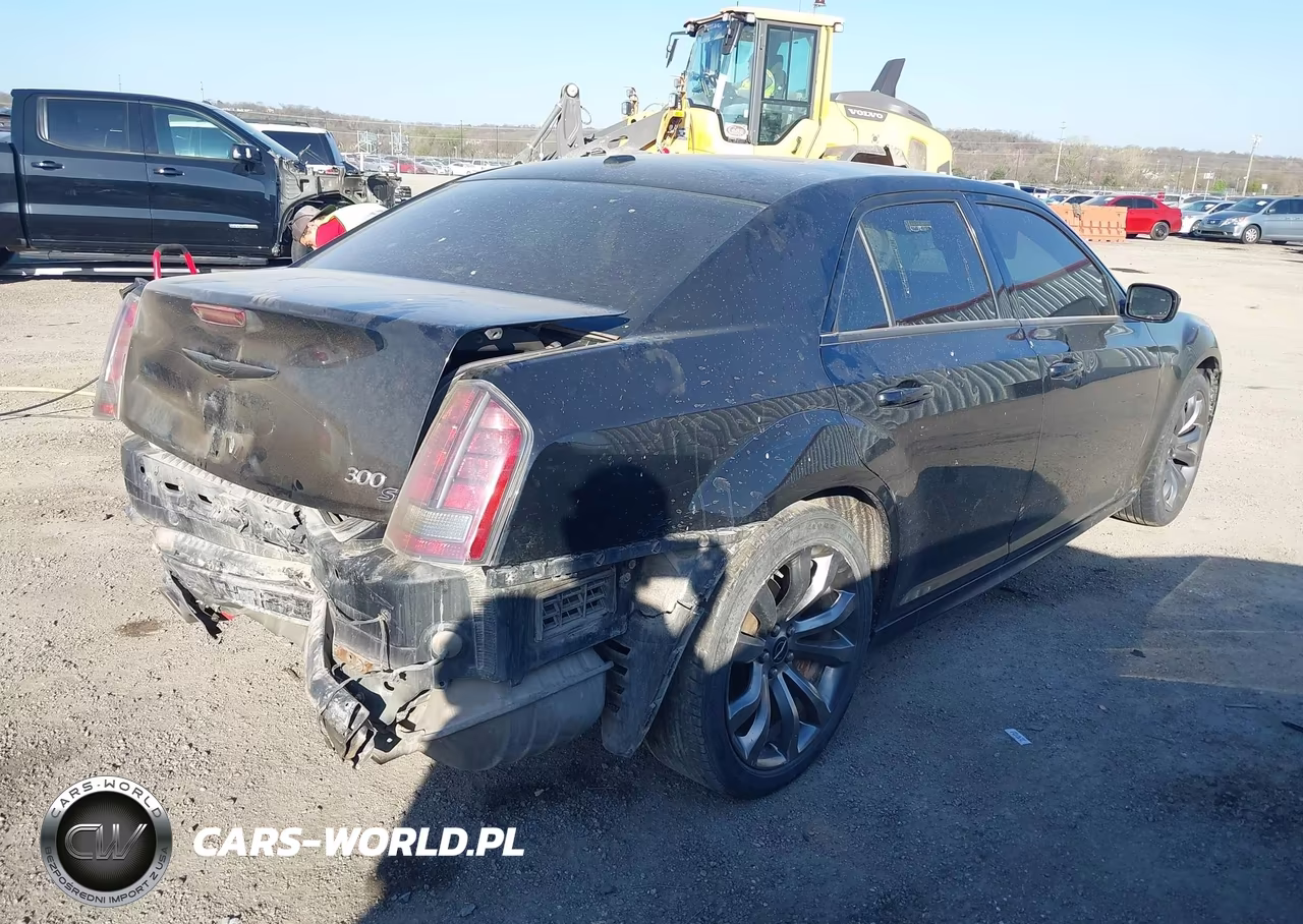 2014 Chrysler 300 300S VIN:2C3CCABG2EH355490 - 4
