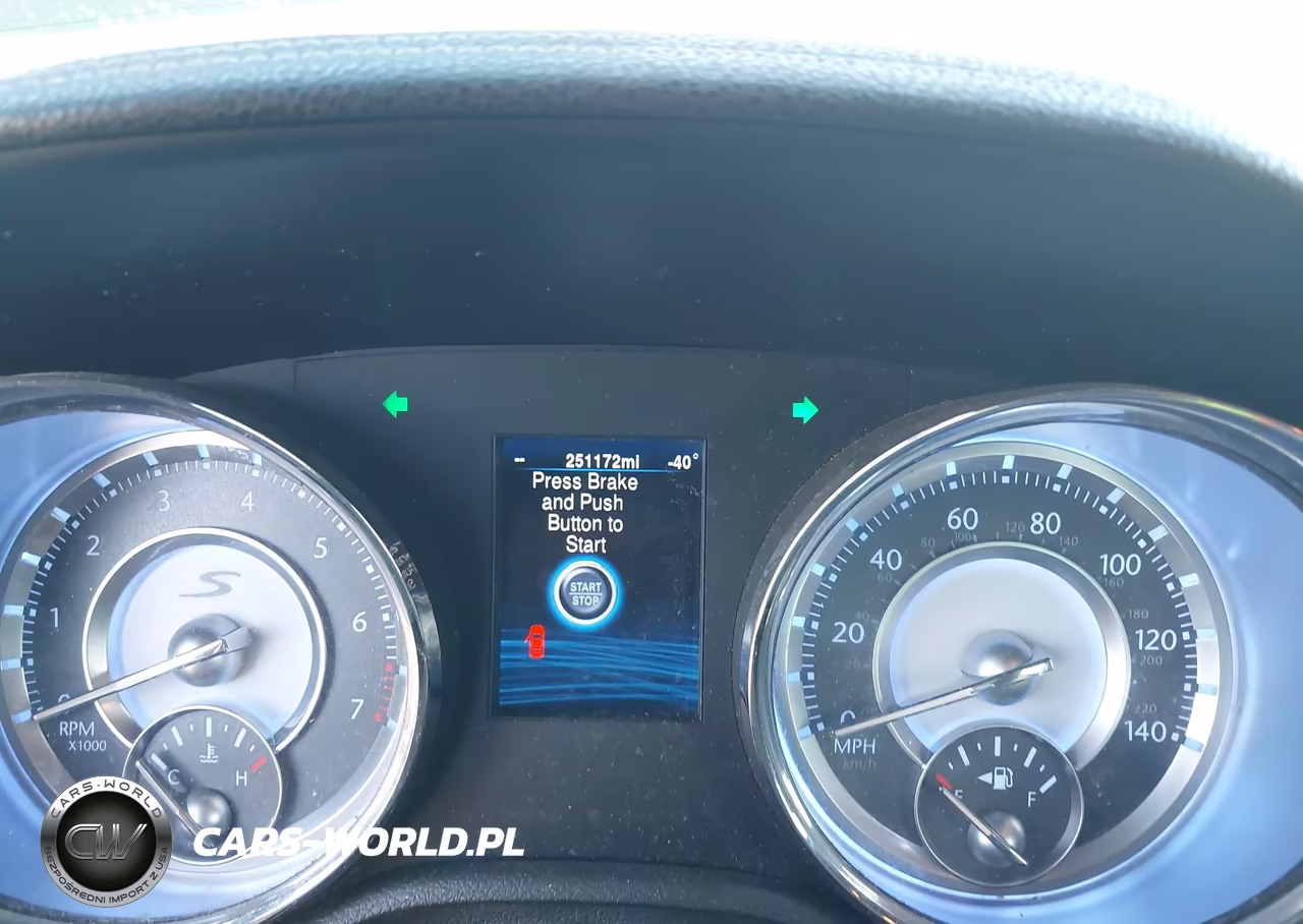 2014 Chrysler 300 300S VIN:2C3CCABG2EH355490 - 7