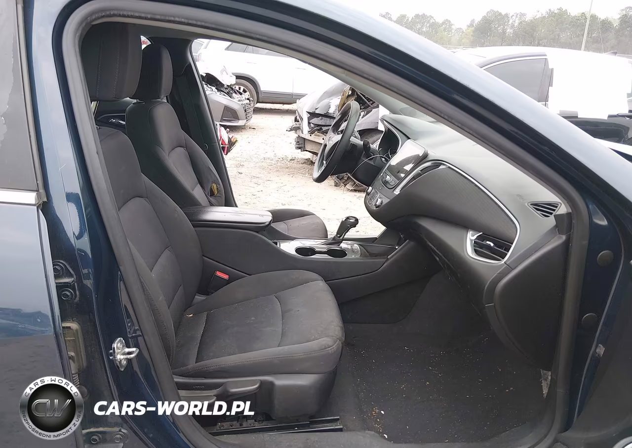 2019 Chevrolet Malibu Lt VIN:1G1ZD5ST1KF124139 - 5