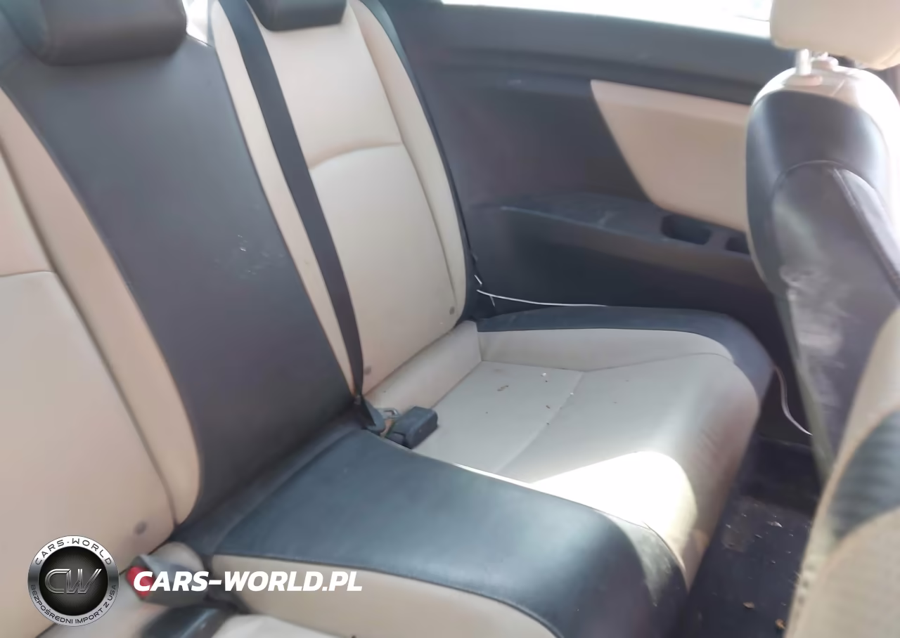2016 Honda Civic Touring VIN:2HGFC3B90GH350055 - 8