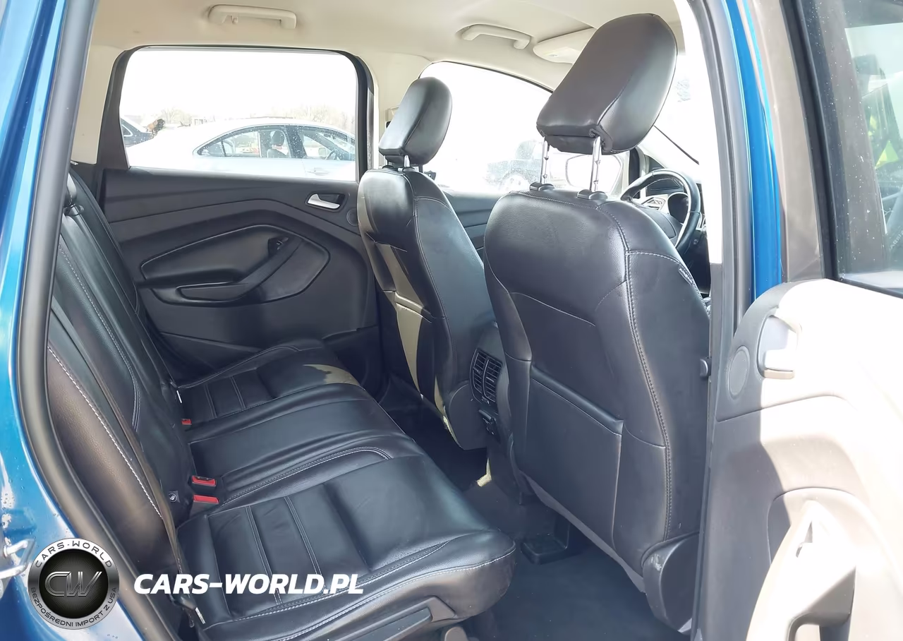 2019 Ford Escape Titanium VIN:1FMCU9J97KUC03610 - 8