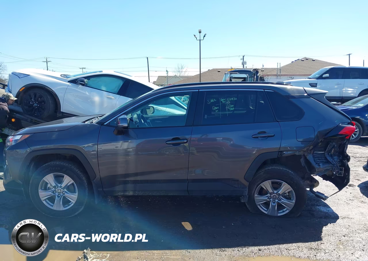 2024 Toyota Rav4 Hybrid Xle VIN:2T3RWRFV8RW218354 - 14