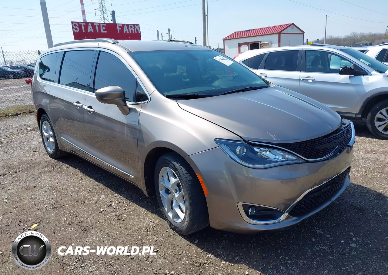 2017 Chrysler Pacifica Touring-L