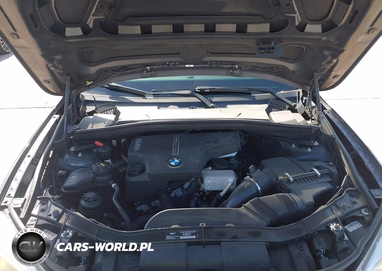 2015 BMW X1 xDrive28I VIN:WBAVL1C57FVY24807 - 10