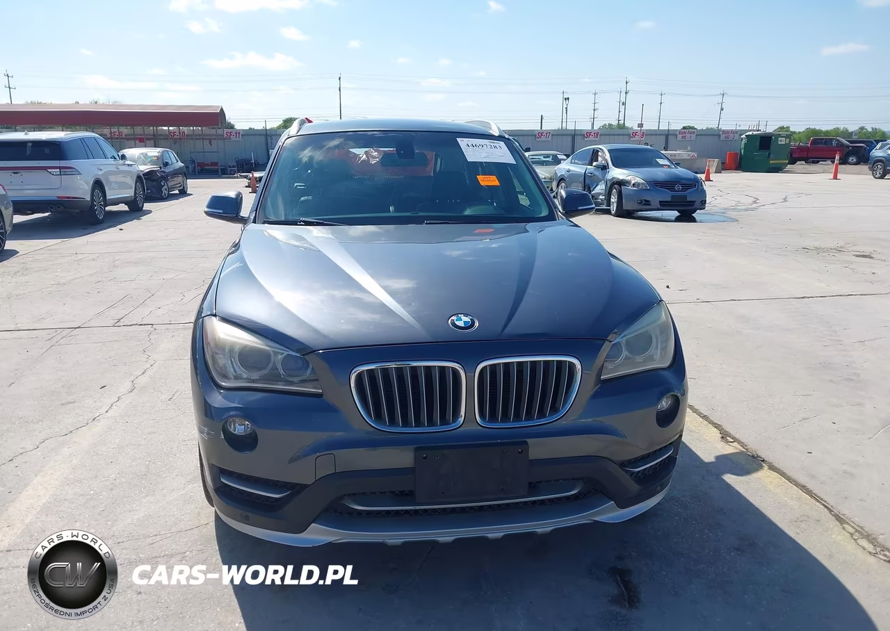 2015 BMW X1 xDrive28I VIN:WBAVL1C57FVY24807 - 13