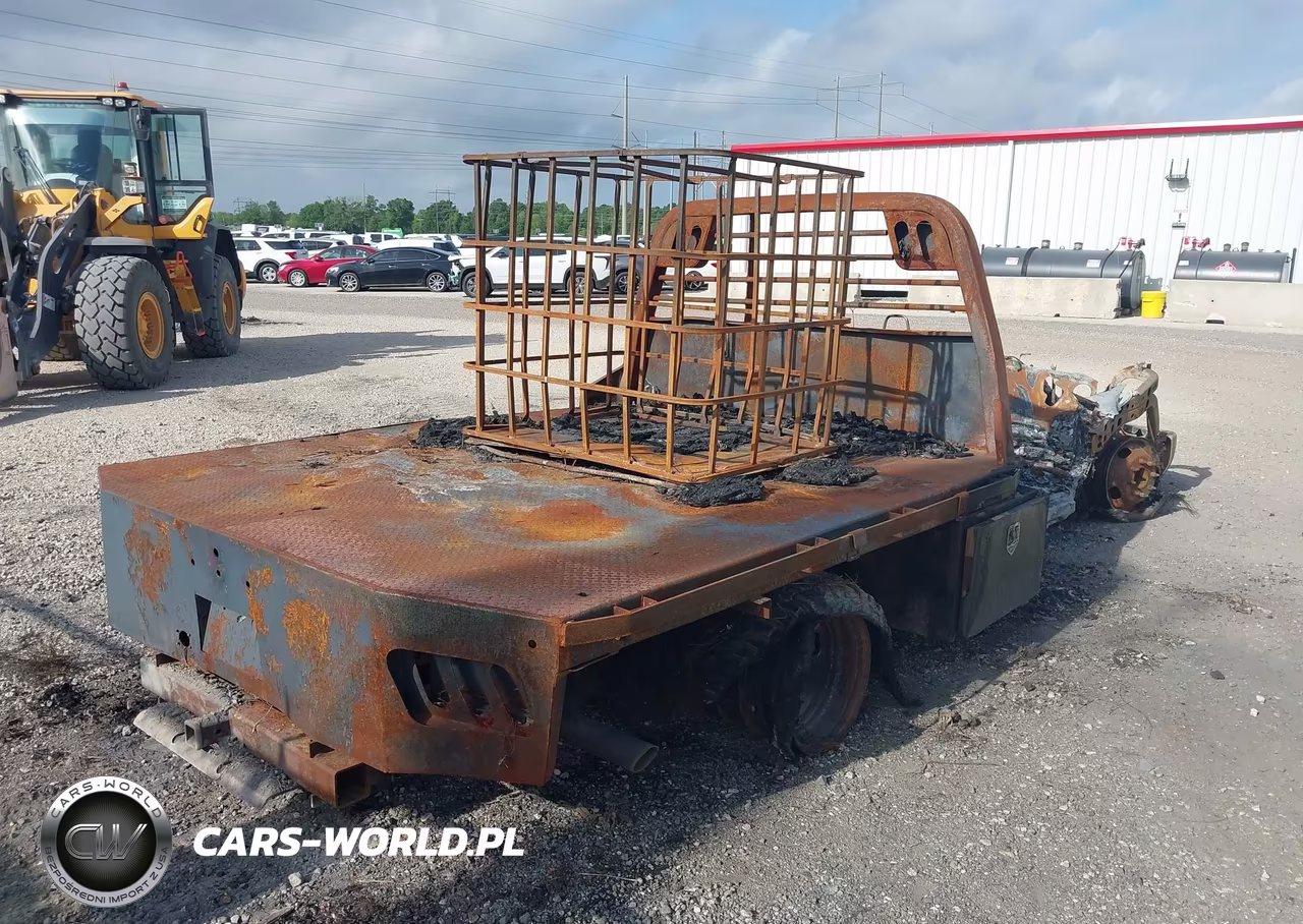 2019 Ford F-350 Chassis Xl VIN:1FDRF3G62KED70207 - 3