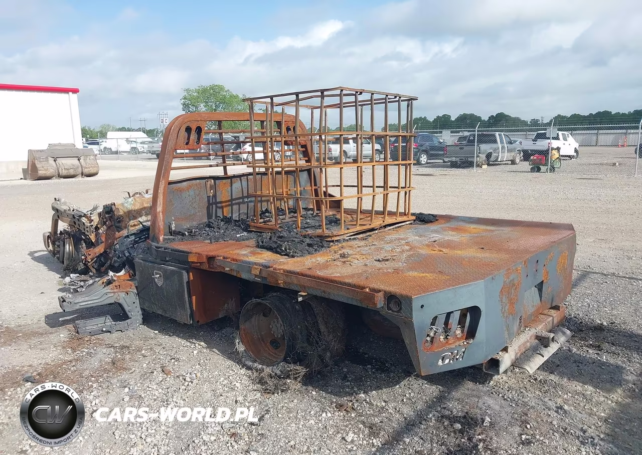 2019 Ford F-350 Chassis Xl VIN:1FDRF3G62KED70207 - 4