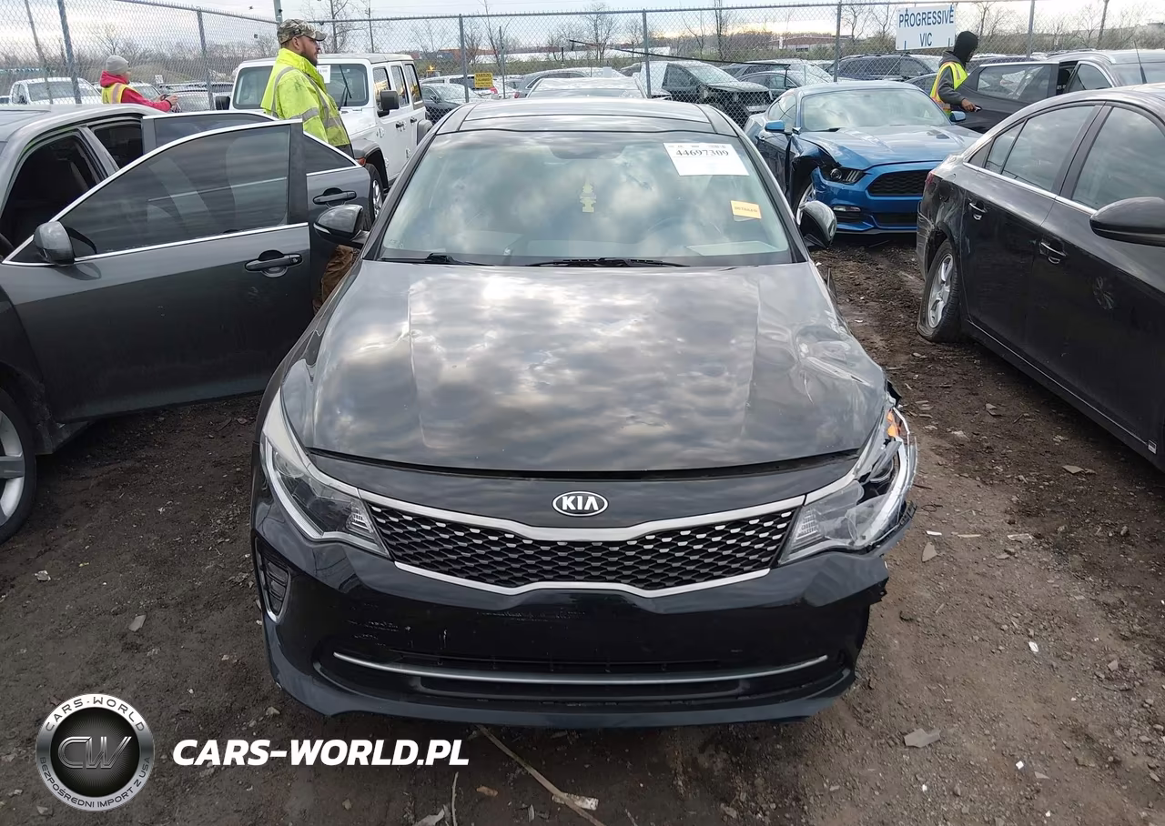 2018 Kia Optima S VIN:5XXGT4L30JG245836 - 12