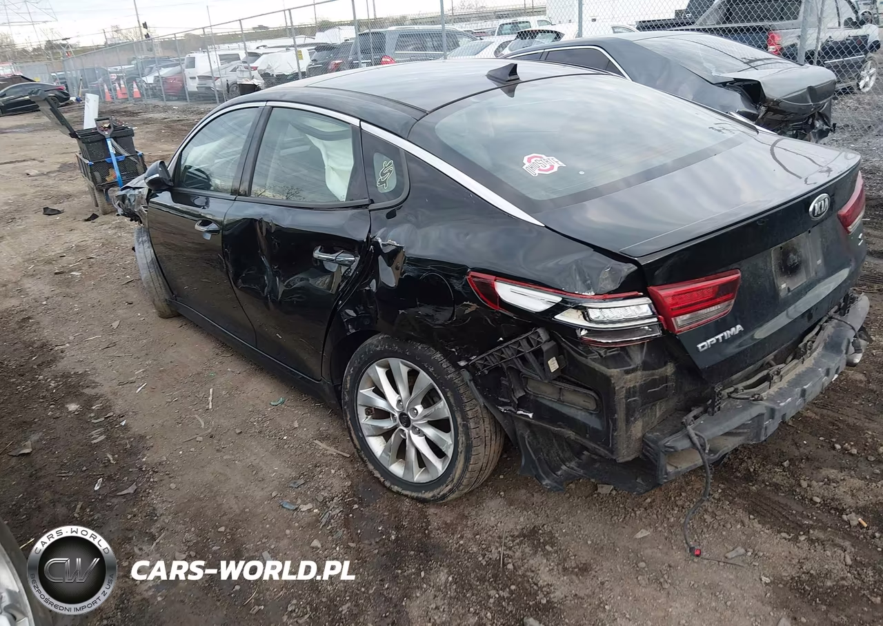 2018 Kia Optima S VIN:5XXGT4L30JG245836 - 3