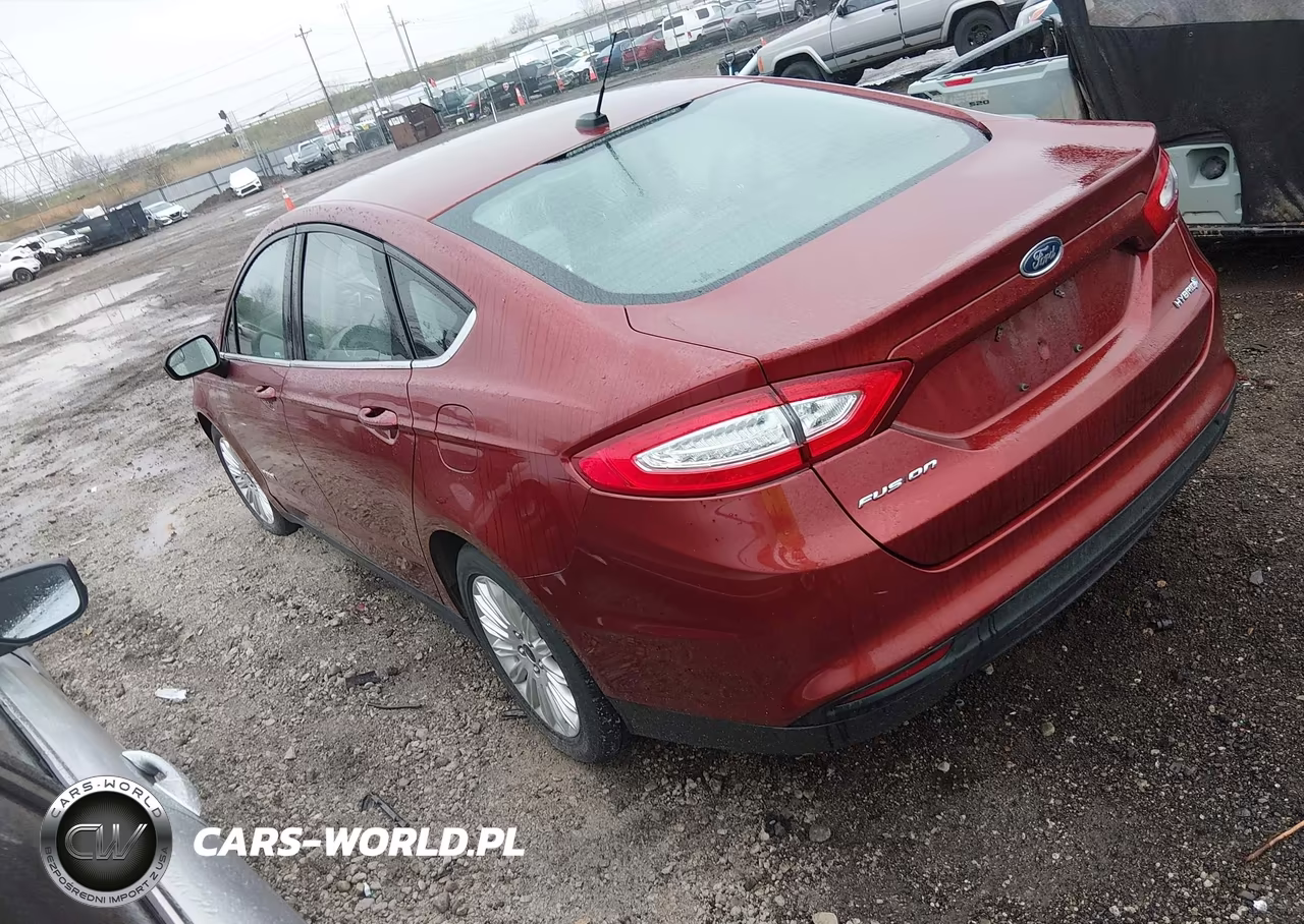2014 Ford Fusion Hybrid S VIN:3FA6P0UU2ER266796 - 3