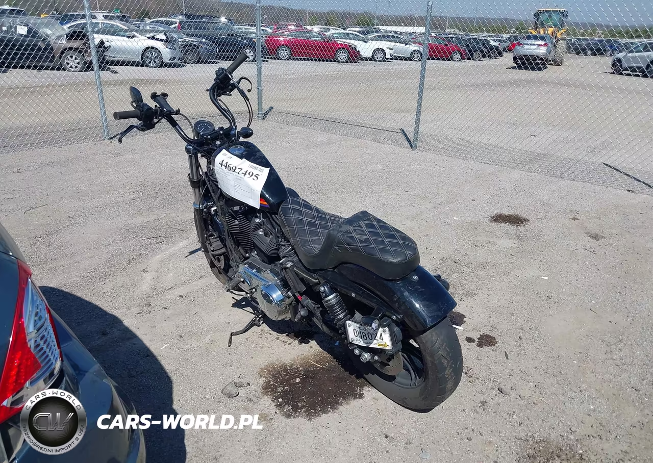 2018 Harley-Davidson Xl1200 Xs VIN:1HD1LR320JC419008 - 3
