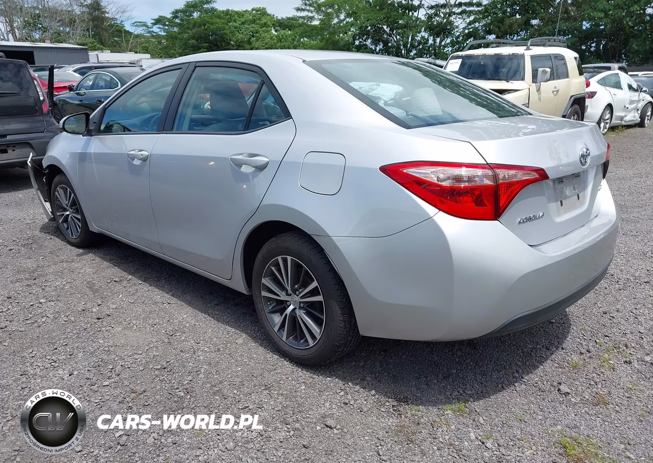 2019 Toyota Corolla Le VIN:5YFBURHEXKP923290 - 3