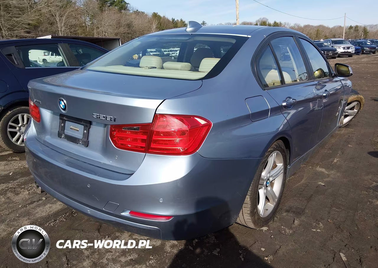 2013 BMW 328I xDrive VIN:WBA3B5G55DNS01792 - 4