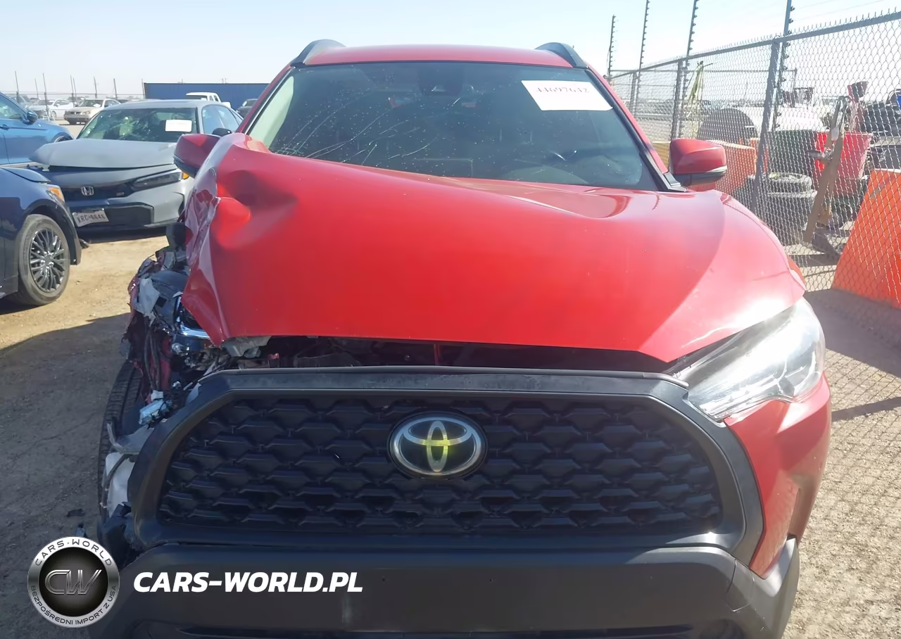 2022 Toyota Corolla Cross Le VIN:7MUCAAAG8NV013892 - 11