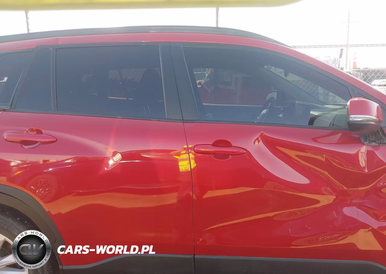 2022 Toyota Corolla Cross Le VIN:7MUCAAAG8NV013892 - 12