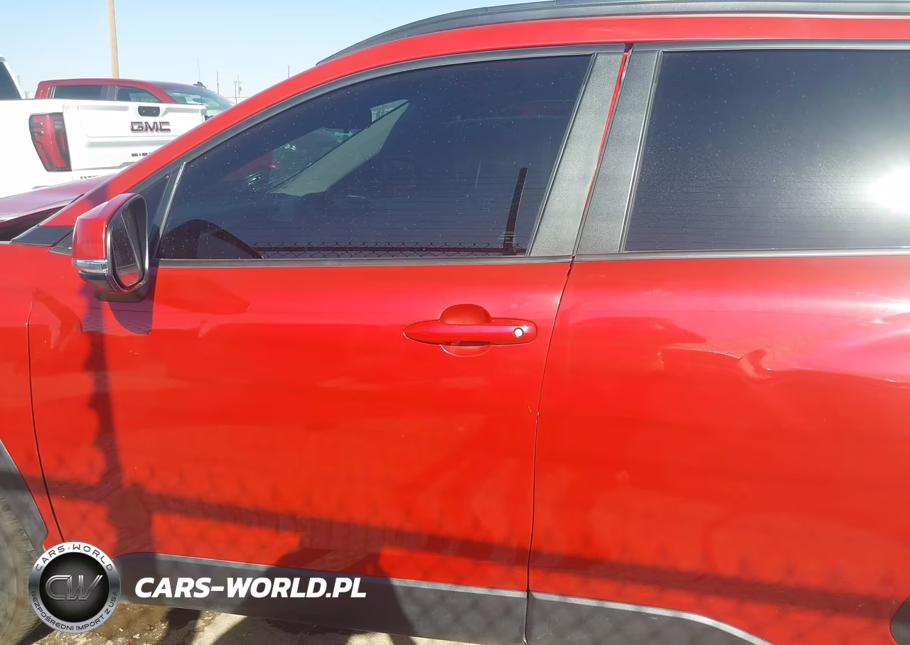 2022 Toyota Corolla Cross Le VIN:7MUCAAAG8NV013892 - 13