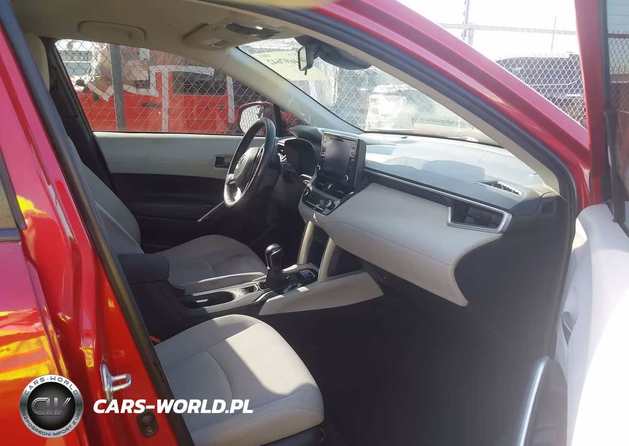 2022 Toyota Corolla Cross Le VIN:7MUCAAAG8NV013892 - 5