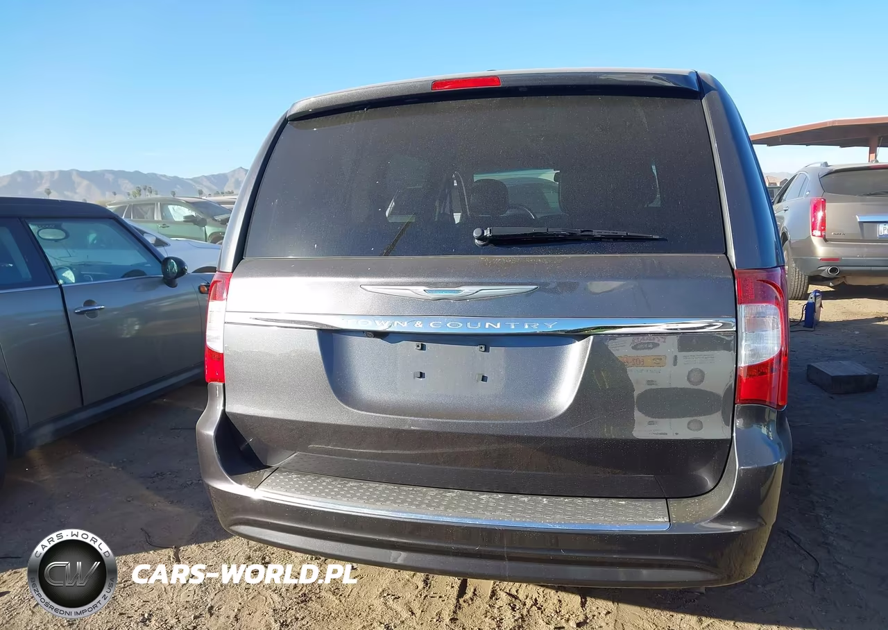 2016 Chrysler Town & Country Touring VIN:2C4RC1BG5GR112131 - 16